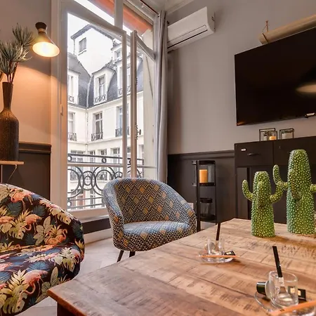 The Royal Suite - Champs Elysees Apartment Paris