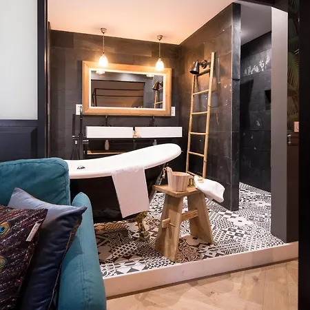 The Royal Suite - Champs Elysees Apartment *