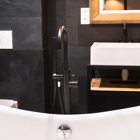 The Royal Suite - Champs Elysees Apartment