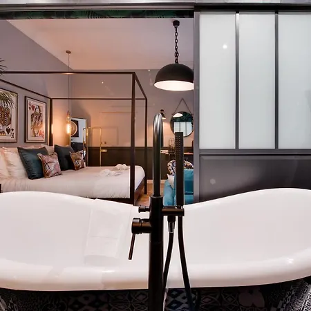 The Royal Suite - Champs Elysees Apartment *